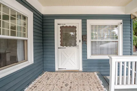 Exterior — Manito Bungalow